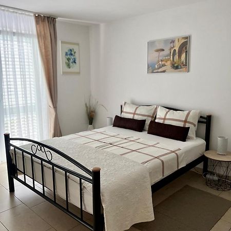 Apartmani Fortuna Lumbarda Exteriér fotografie