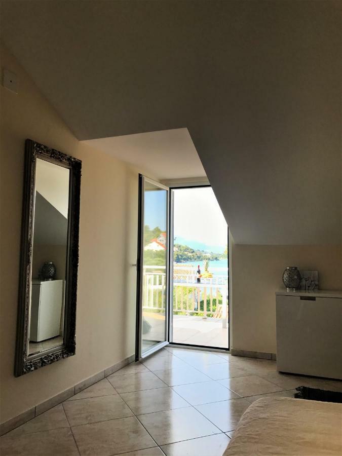 Apartmani Fortuna Lumbarda Exteriér fotografie