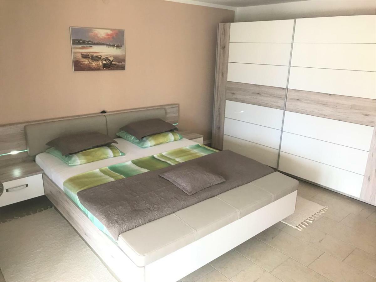 Apartmani Fortuna Lumbarda Exteriér fotografie
